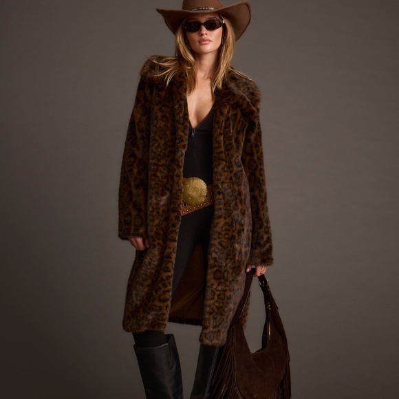 12th Tribe Rochelle Leopard Faux Fur Coat Size MM - Picture 2 of 3